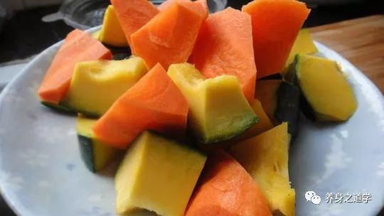 胡萝卜和南瓜的拼盘