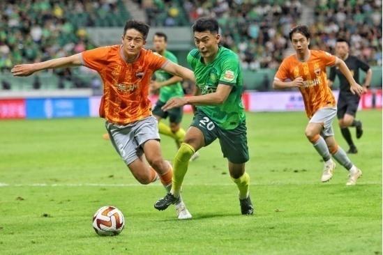 北京男篮客场力克广厦，总决赛前哨战引爆球迷热议