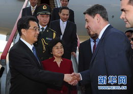 莫斯科红场阅兵彩排中的战机编队飞行画面<p>据悉，本次庆典将包括盛大的阅兵仪式、老兵座谈会、文化交流等多个环节。届时，世界各国领导人也将齐聚莫斯科，共同缅怀那段血与火交织的历史岁月。</p><p>正如联合国成立之初所倡导的理念一样，中俄两国将继续携手，推动构建人类命运共同体，为世界的和平与发展贡献更多智慧与力量。</p><p>随着习主席的脚步再次踏上这片熟悉的土地，莫斯科的春天似乎也变得更加温暖。这场跨越时空的对话，正在书写新的篇章。</p>                        </p>
                        <!-- E 正文 -->
                    </div>

                    <!-- S 付费阅读 -->
<!-- E 付费阅读 -->


                    <!-- S 点赞 -->
<div class=