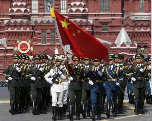 多国领导人出席红场阅兵，背后传递哪些信号？