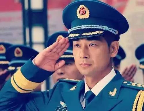 69战老将的荣耀：理查德以柔克刚，战胜青春的力量