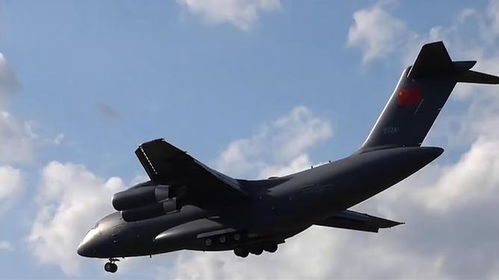 中国空军运油-20进行空中加油模拟演示