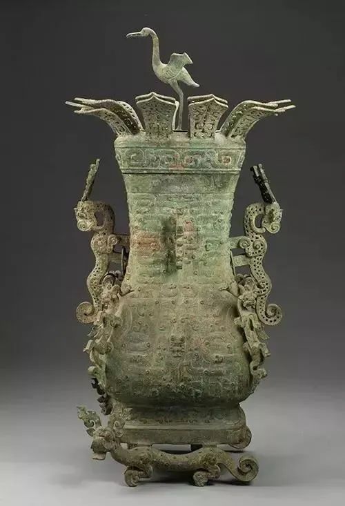 莲鹤方壶原文物与蛋糕对比