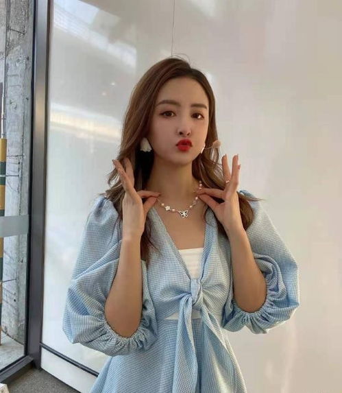 女主播社交媒体曝光已订婚照片