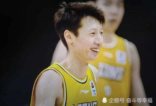 广厦队球员在场上失误