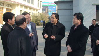 中俄领导人亲切交谈场景