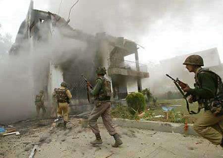 印巴局势再升级！巴基斯坦称摧毁拉合尔防空系统？我亲眼所见的边境紧张实录