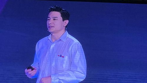 百度AI开发者大会现场李彦宏演讲
