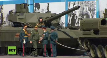 普京阅兵后拥抱朝鲜将军，俄朝关系再升温？