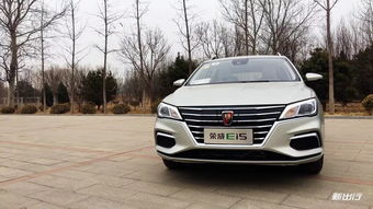 当代国民电动家轿什么样？从微博热搜看荣威纯电D6为何成“国民首选”