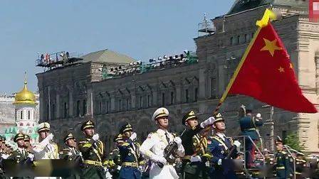 当中国仪仗队步入莫斯科红场，那一刻我热泪盈眶