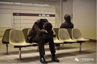 深夜工作的场景