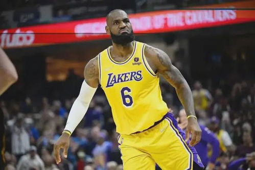 詹姆斯未来悬而未决！湖人球迷坐不住了：再战一年还是退役？