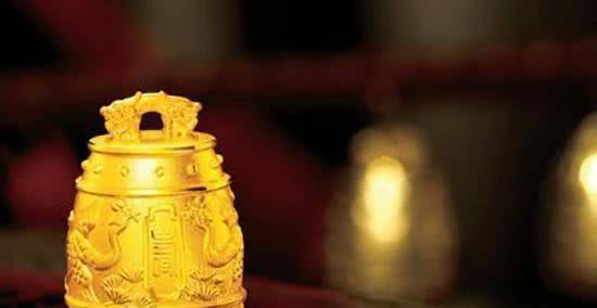 金条熔化后出现杂质