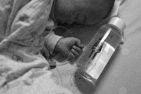 女婴被饿至皮包骨引热议，潮州事件真相扑朔迷离