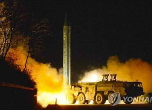 阅兵式上 俄军亮出新武器装备｜“榛树”导弹、BMP-3步战车首次公开亮相