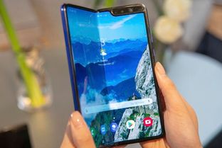 华为PuraX外屏显示花瓣地图导航界面