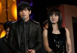 邓超给所有79年出生的人道歉，背后真相令人动容