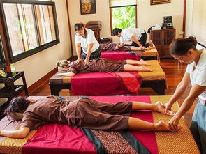 女子按摩店场景图