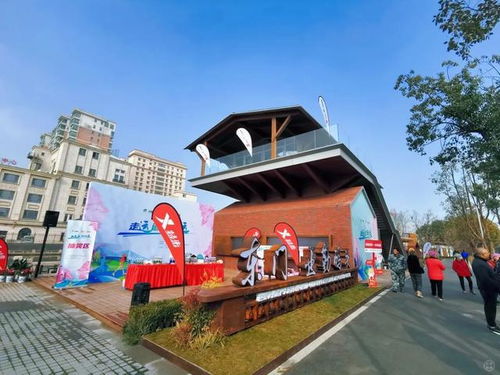 古运河东门段滨水步道墙绘