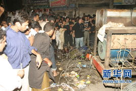 巴基斯坦拉合尔清晨爆炸后浓烟滚滚