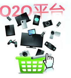 消费者在电商平台浏览小家电商品页面