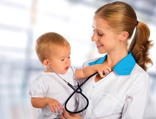 医生讲解儿童颌面发育知识