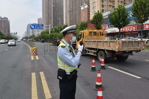 交警现场处置画面