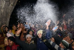 巴基斯坦街头偶遇中国博主，中巴友谊万岁响彻街头！