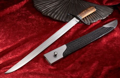 木偶师操控路易进行挡刀操作