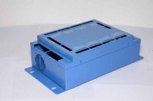 一个被拆封过的电子设备盒子