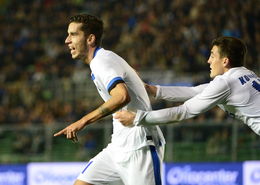 巴萨半场4比2皇马！国家德比激情四射，球迷沸腾了