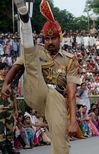 印度否认特朗普调停印巴冲突作用，局势持续升温谁在搅局？