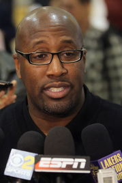 迈克尔·华尔兹接受媒体采访