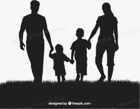 夕阳下的野长城剪影