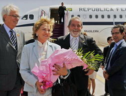 巴西总统卢拉与中国民众亲切互动