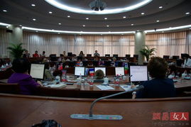 联合国会议室内各国代表讨论印巴局势