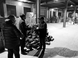 执法人员进入花植园调查现场