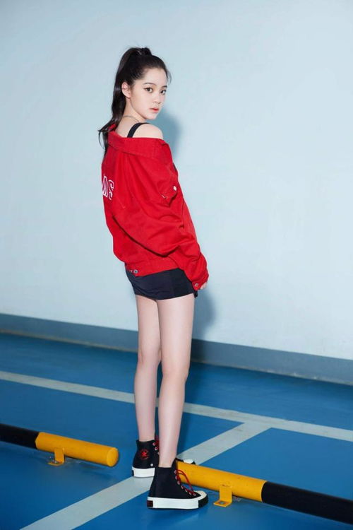 廖智穿着红色高跟鞋跳舞