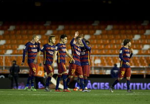 巴萨球员庆祝进球