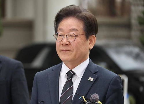 李在明参加竞选活动