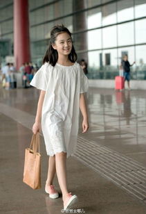 黄多多近照街拍图