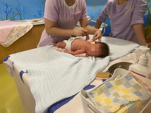 代孕女性在接受体检过程