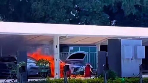 哪吒汽车工厂空旷场景图片