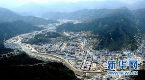 汶川地震后重建后的美丽县城<br><h2>网友热议：我们见证了奇迹</h2><p>郎铮的故事再次登上热搜后，网友们纷纷留言表达祝福与感慨：</p><ul><li>“小时候看到他敬礼的画面就哭了，没想到现在他成了北大的学生！”</li><li>“这才是真正的励志人生，愿他未来一切顺利！”</li><li>“汶川变了，但那份坚韧与感恩始终未变。”</li></ul><br><h2>结语：未来的路还很长</h2><p>郎铮的故事，不仅是一个孩子的成长史，更是一代人集体记忆的缩影。他从废墟中走出，带着全国人民的关爱与期望，走进了中国最高学府的大门。</p><p>正如他在采访中所说：“我希望将来能用自己的方式，回报这个社会。”我们相信，在未来的某一天，他会以另一种方式，再次感动世界。</p><img src=