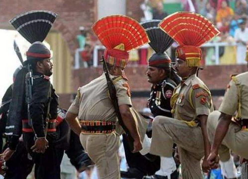 印巴边境降旗仪式重启：踢腿声中藏和平信号？