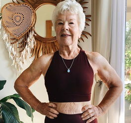 加拿大73岁撸铁奶奶琼麦克唐纳