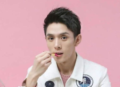 OLAY与李佳琦合作宣传图