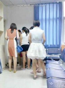 代孕女性接受采访画面模拟图