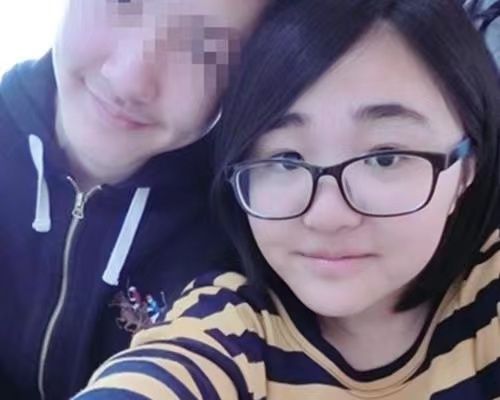 金龟子女儿吐口水视频截图